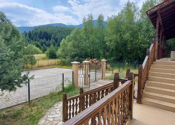 19 Rose Holiday park *